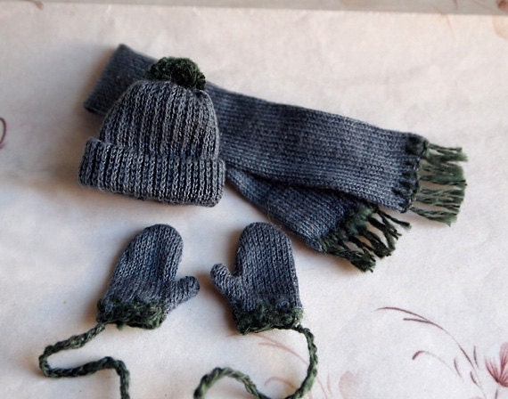 Beanies set (No.16) Knit hats, Scarf, Cute Wool glove mittens- Dollhouse Miniatures 1/12