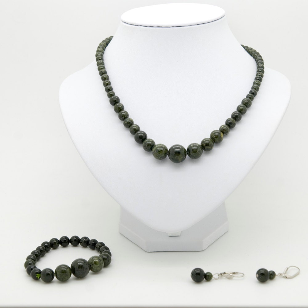 Handmade stone beads (stonework), necklace with pressed green marble, length 45 cm, stretch bracelet and earrings, free shipping