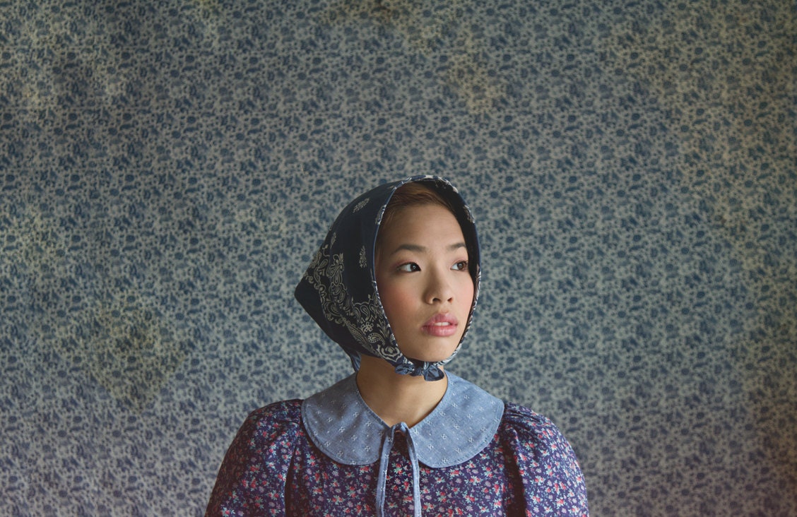 Le Papillon "Chambray" 'Butterfly Collar'