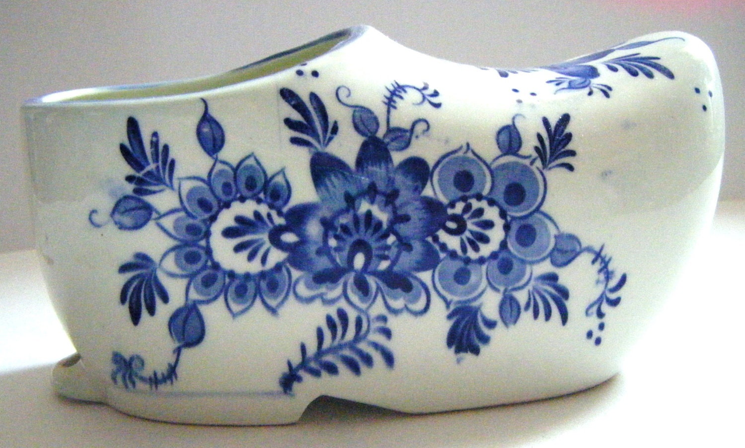 delft pottery designs