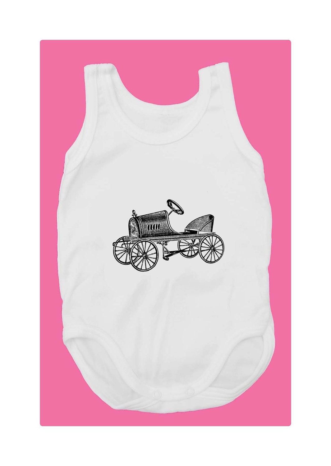 Fitipaldi (100% White cotton baby bodysuit with vintage toy racing car print) - mmmfantasiadealgodon