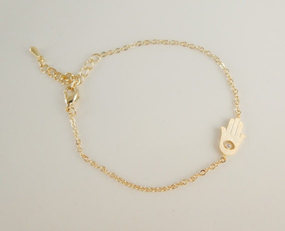 gold hamsa hand bracelet