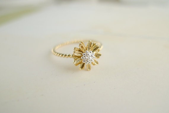 gold daisy flower ring