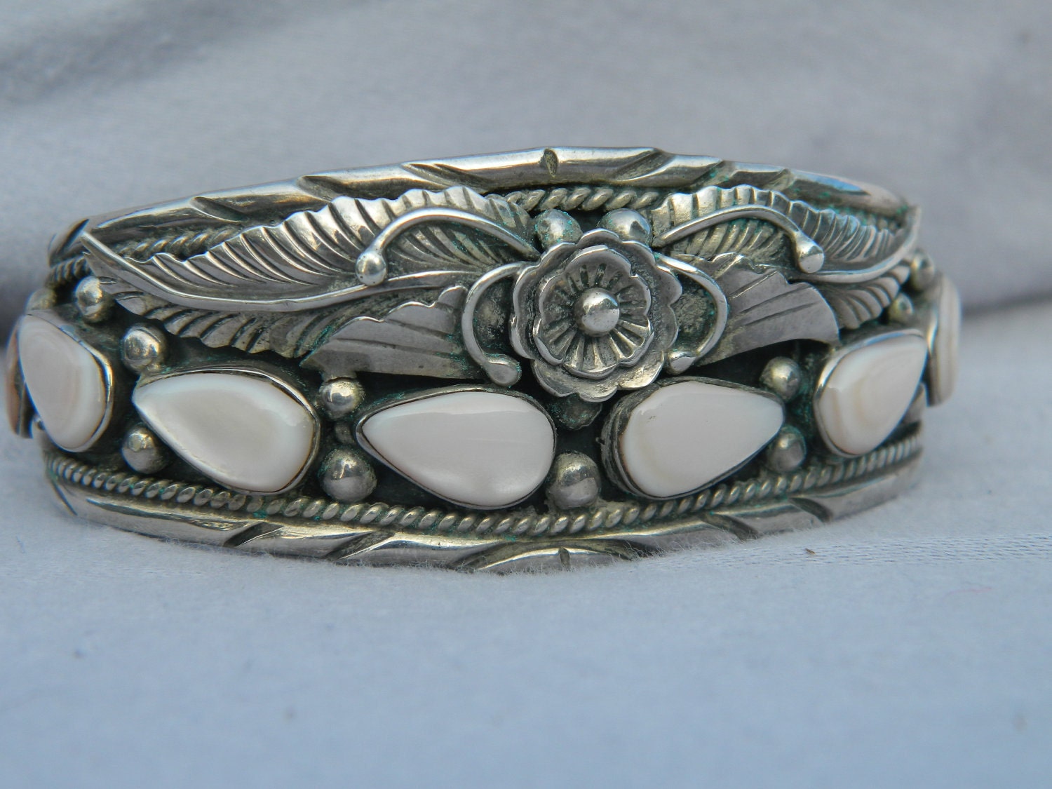 Native American Sterling and Rose quartz bracelet