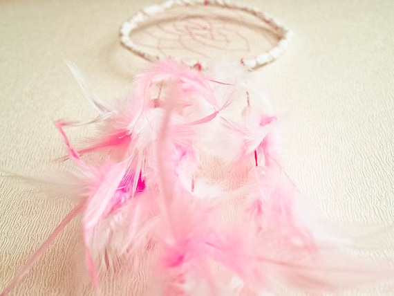 Dream Catcher - Roze Light - With Pure Roze and White Feathers, White Frame, Roze Nett - Home Decor, Mobile