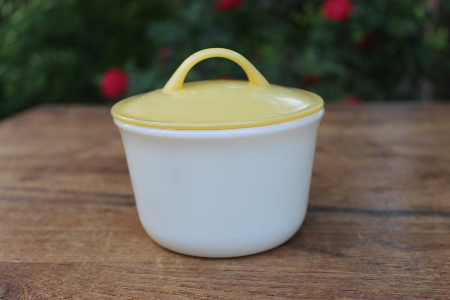 Pyrex Small Bowl with Yellow Plastic Lid