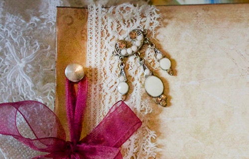 Wedding guest book - vintage shabby chic, custom - 20 pages