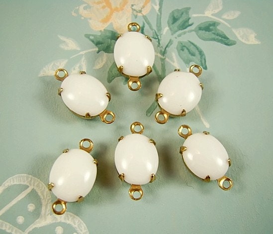 Vintage 10x8 mm Opaque White Oval Stones Jewels Vintage Crystal Clear Swarovski  Oval Jewels Rhinestones 10x8mm 2 Ring or 1 Ring (4)