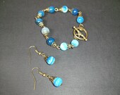 Natural Blue Stripe Agate Onyx Gemstone Earring Bracelet Set Bronze Bead Caps UK Handmade Antique Bronze Flower Toggle Clasp Hooks Findings