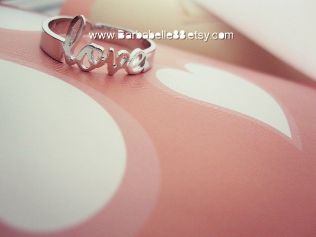 Lower case letters - Personalized any name ring - Gift box included - 3 colors for your choice.