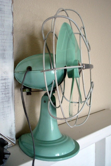Vintage 1960's Westinghouse Fan Seafoam/Aqua Green Model A010-1