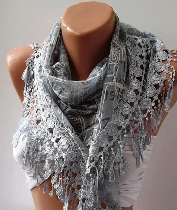 Light Gray Scarf with Trim Edge