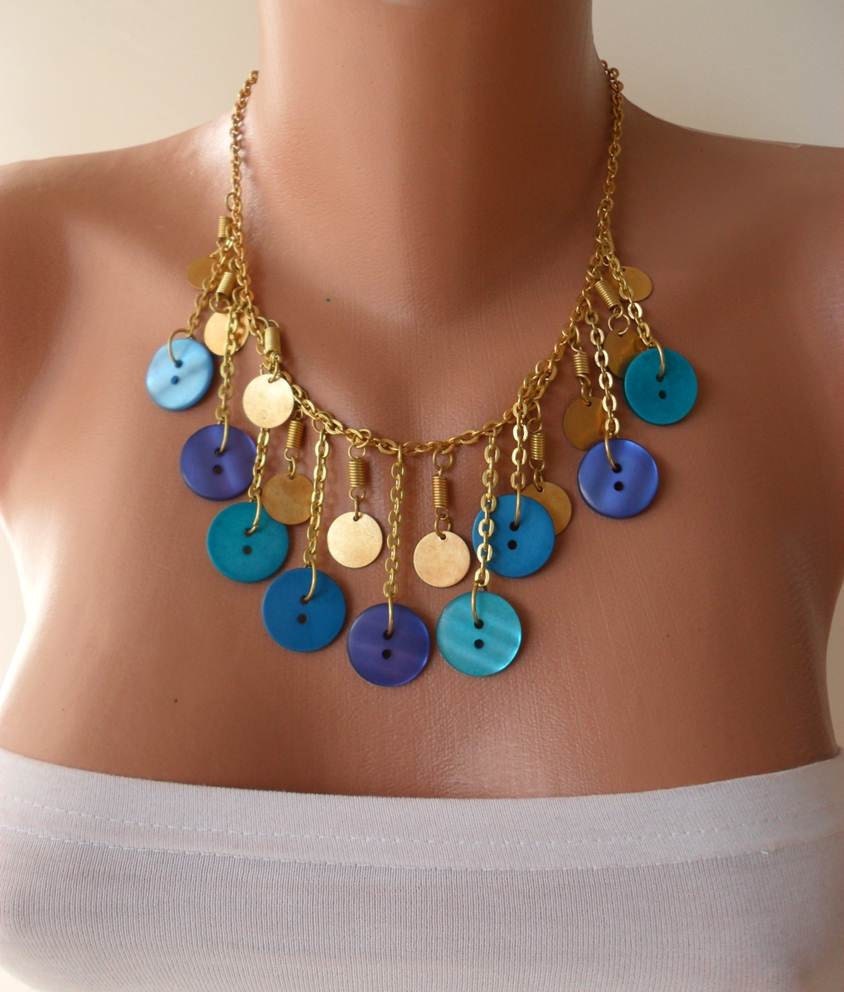 Trendy - Button Necklace with Chain in Blue - Speacial Design