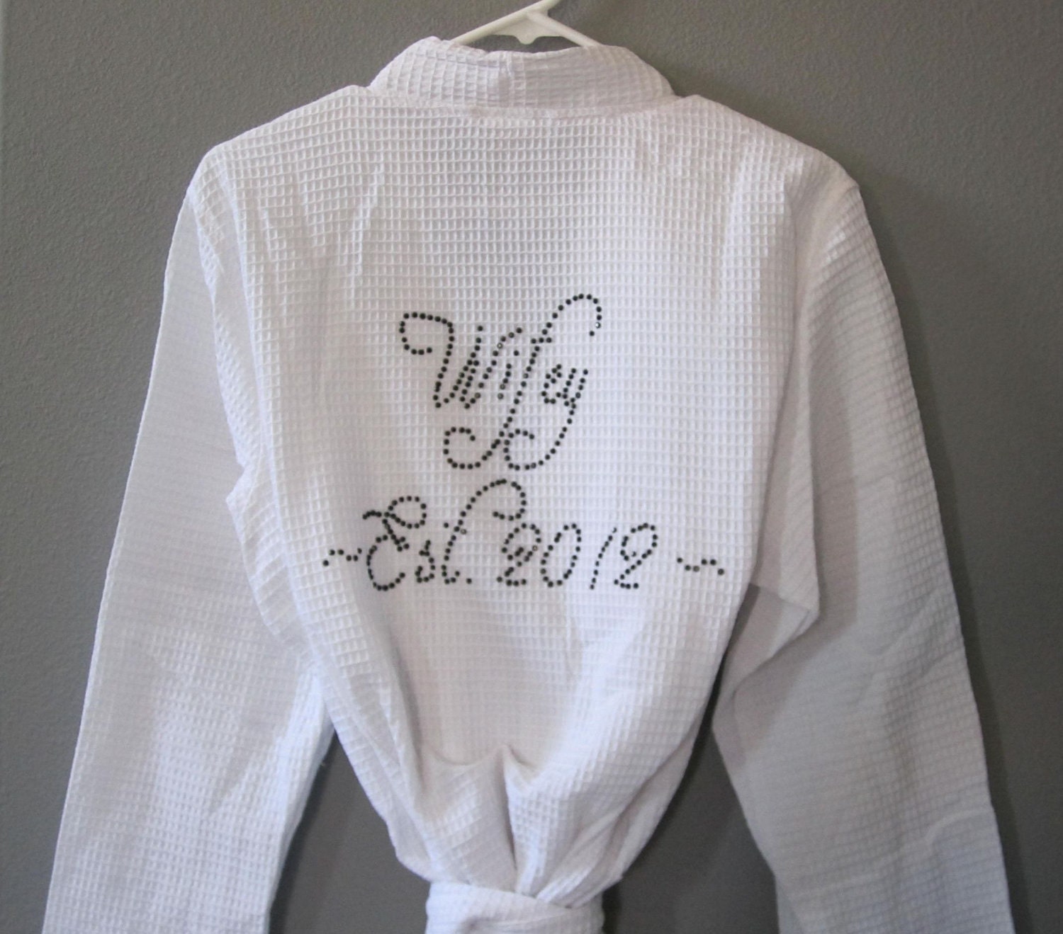 WEDDING Robe, Wedding Party Favors,Personalized Bridesmaid Gifts, Maid of Honor Gifts, Mother of the Bride Gifts, Bejeweled Wedding Robe