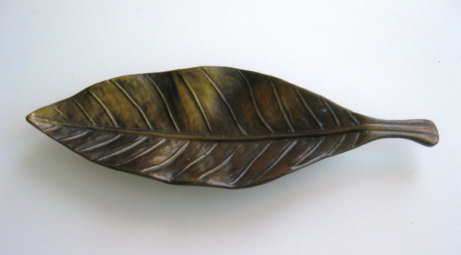 Vintage Bronze Collectible Dish, Tobacco Leaf Made in USA  SHIPPING INCLUDED