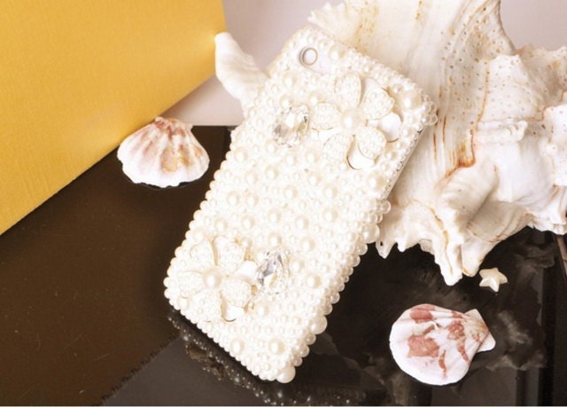Handcraft Daisies And Pearl DIY Cell Phone Case Kit For Iphone 4 /4S cover (Handmade By yourself)