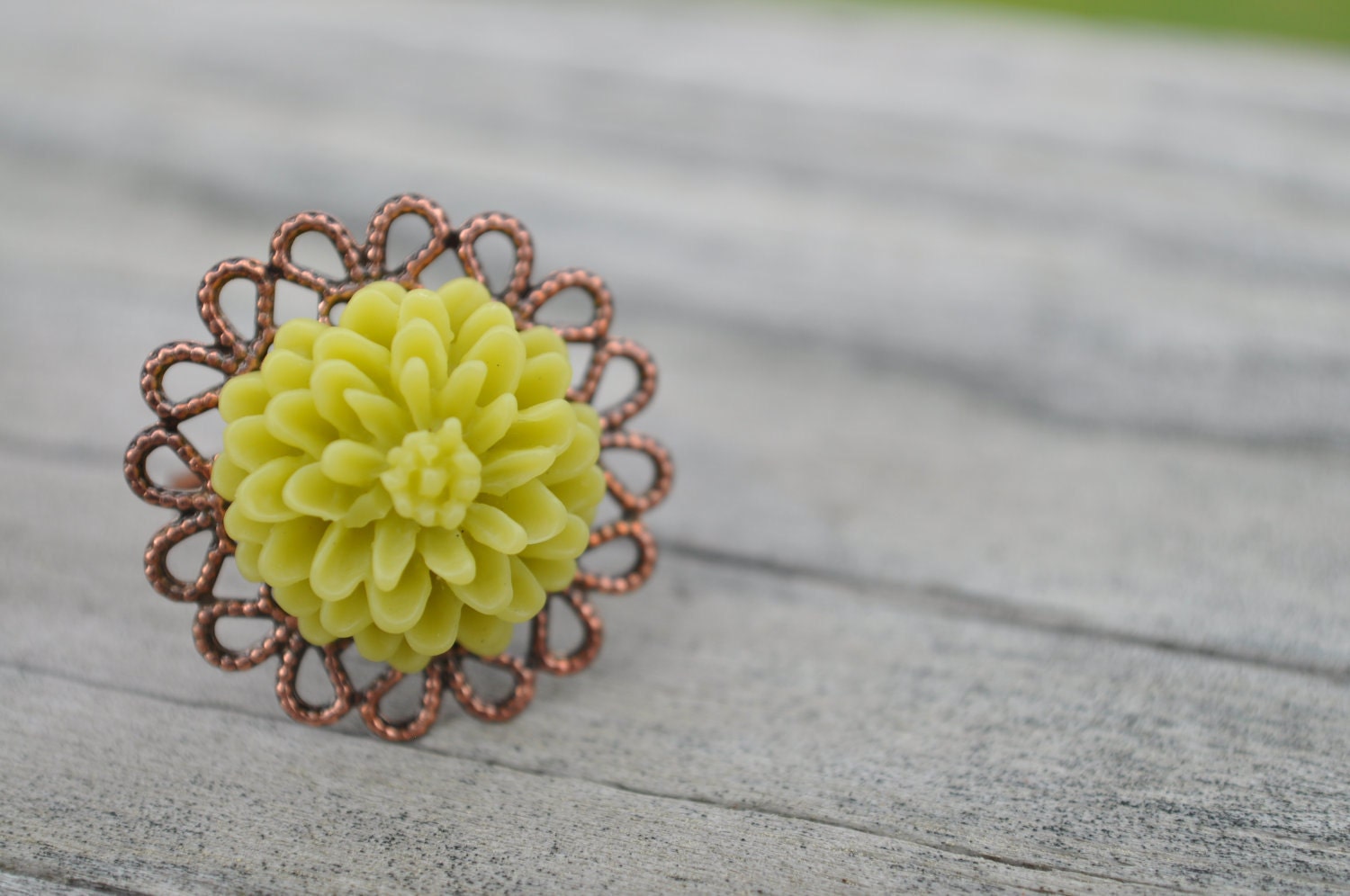 Chrysanthemum Ring - Lime
