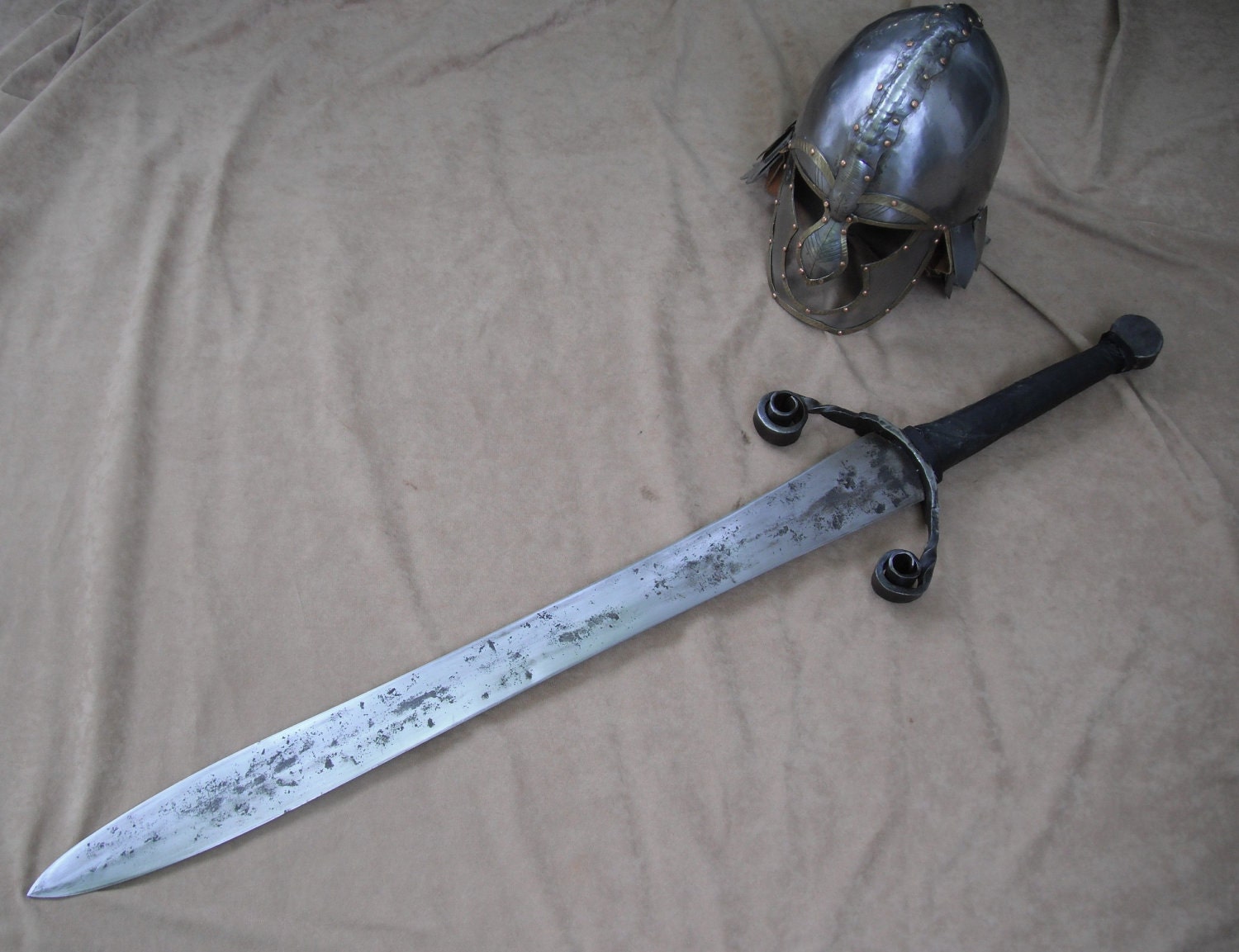 Forged sword : Large barbarian sword