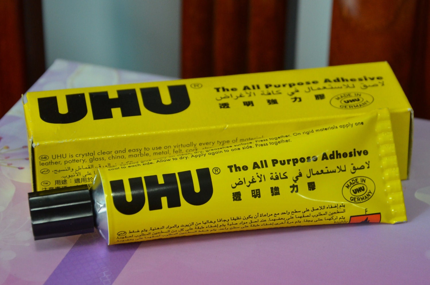 Uhu Glue