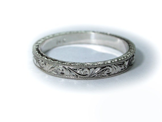 Hand Engraved 14k White Gold Wedding Band / Ring 2.5 mm width. Bridal. Engagement.