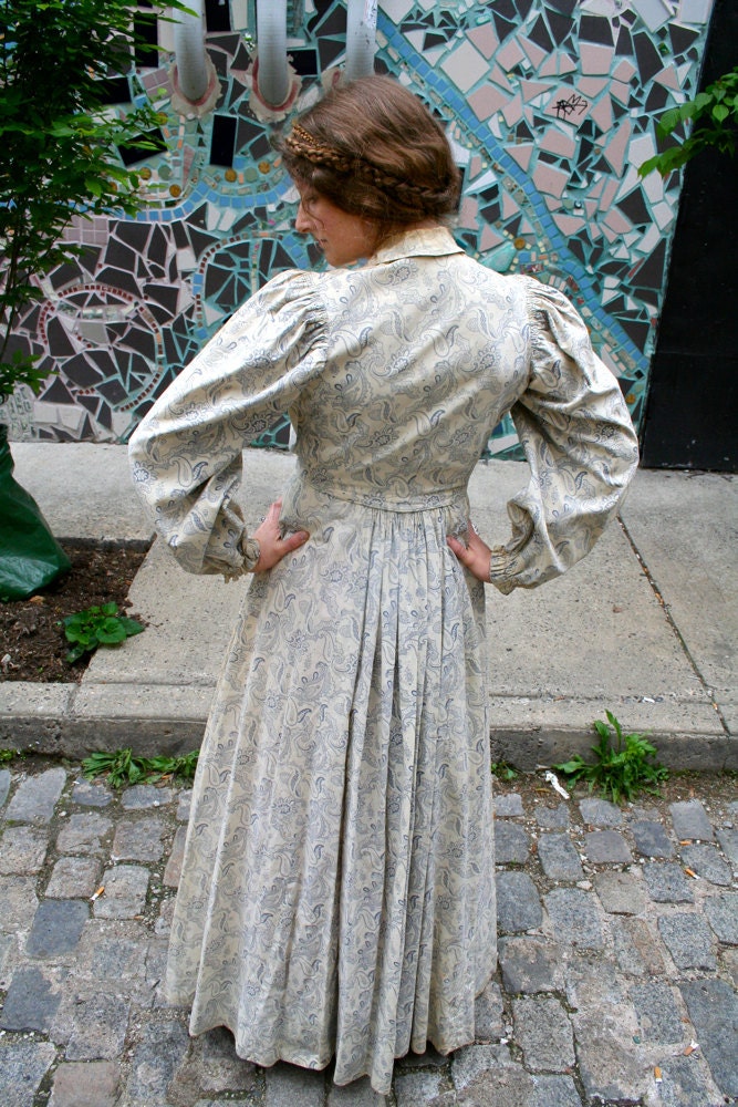 Antique White Paisley Dress from 1800s, Paris, France - Victorian prairie dress