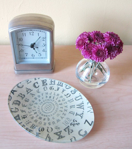 Oval Mini Glass Tray - Typography Wheel  (7 x 5 in)
