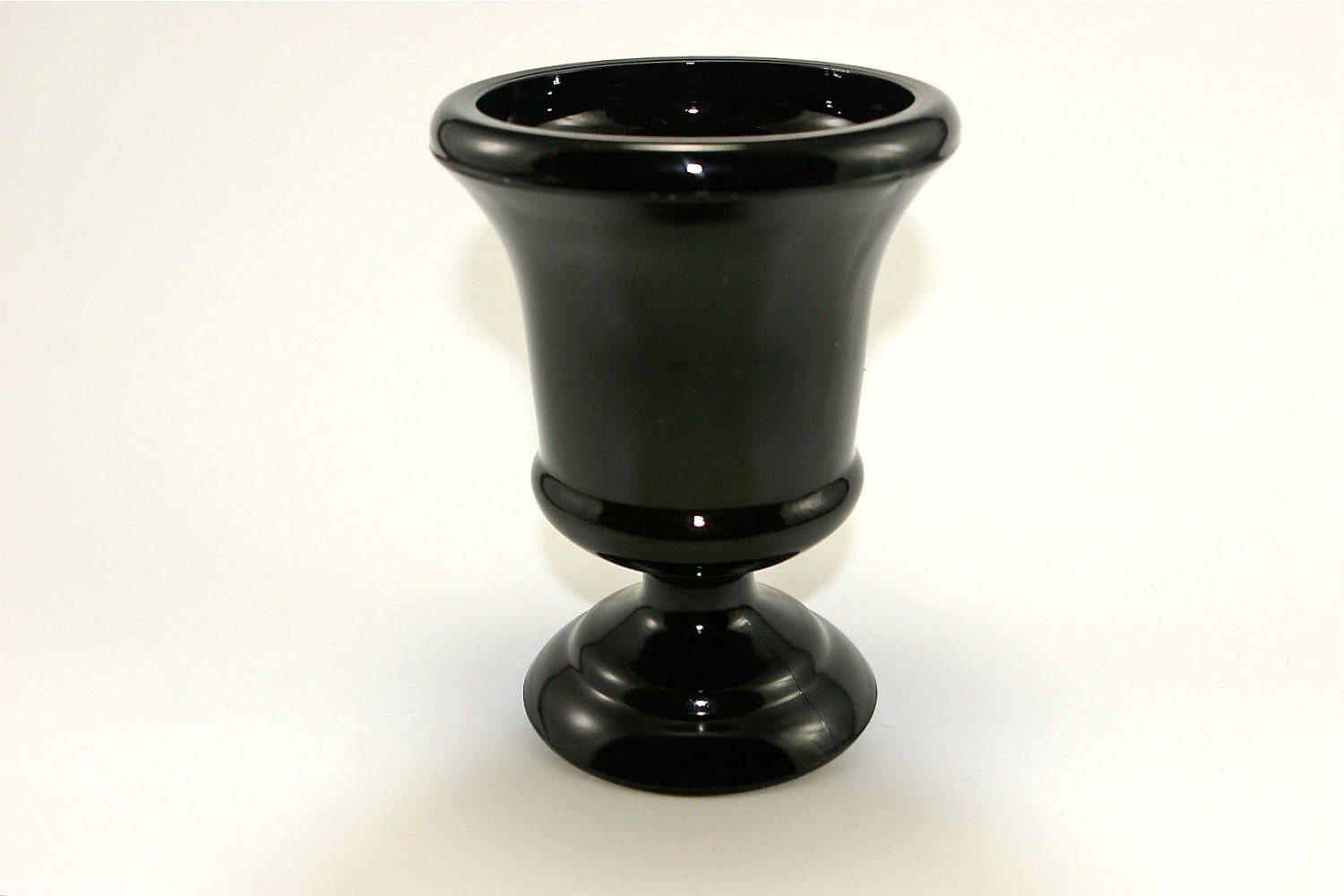 Vintage Black Amethyst Vase in Great Condition