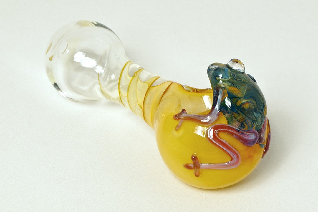 frog glass pipe
