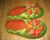 Felted ladies flower brooch slippers, wool, emerald green orange yellow purple black red pink, custom order. St. Patrick's Easter gift
