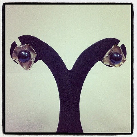 Sterling Silver Pearl Studs (AEE4)
