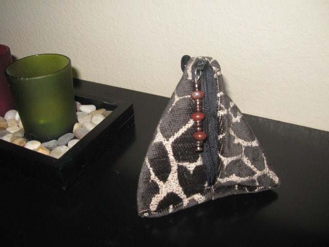 Triangle Pyramid Zipper Pouch/Coin Purse