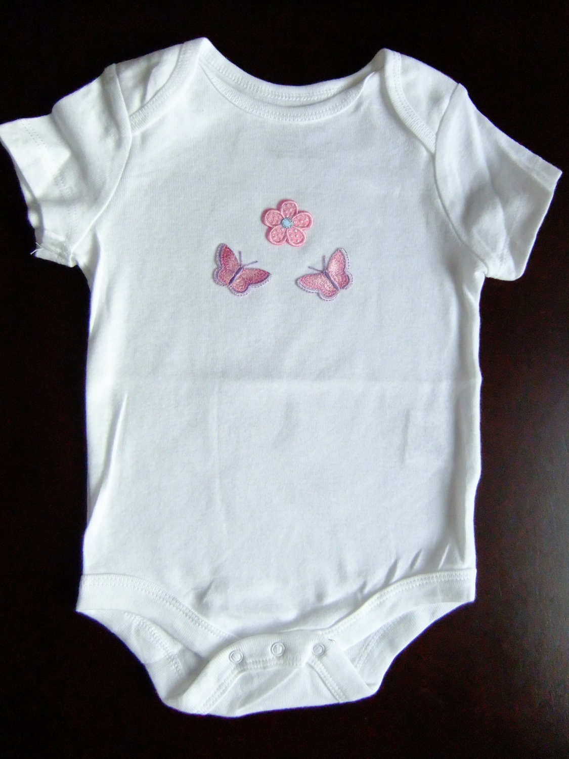Personalized Baby Onesie with Butterflies and Flower Applique,6-9M