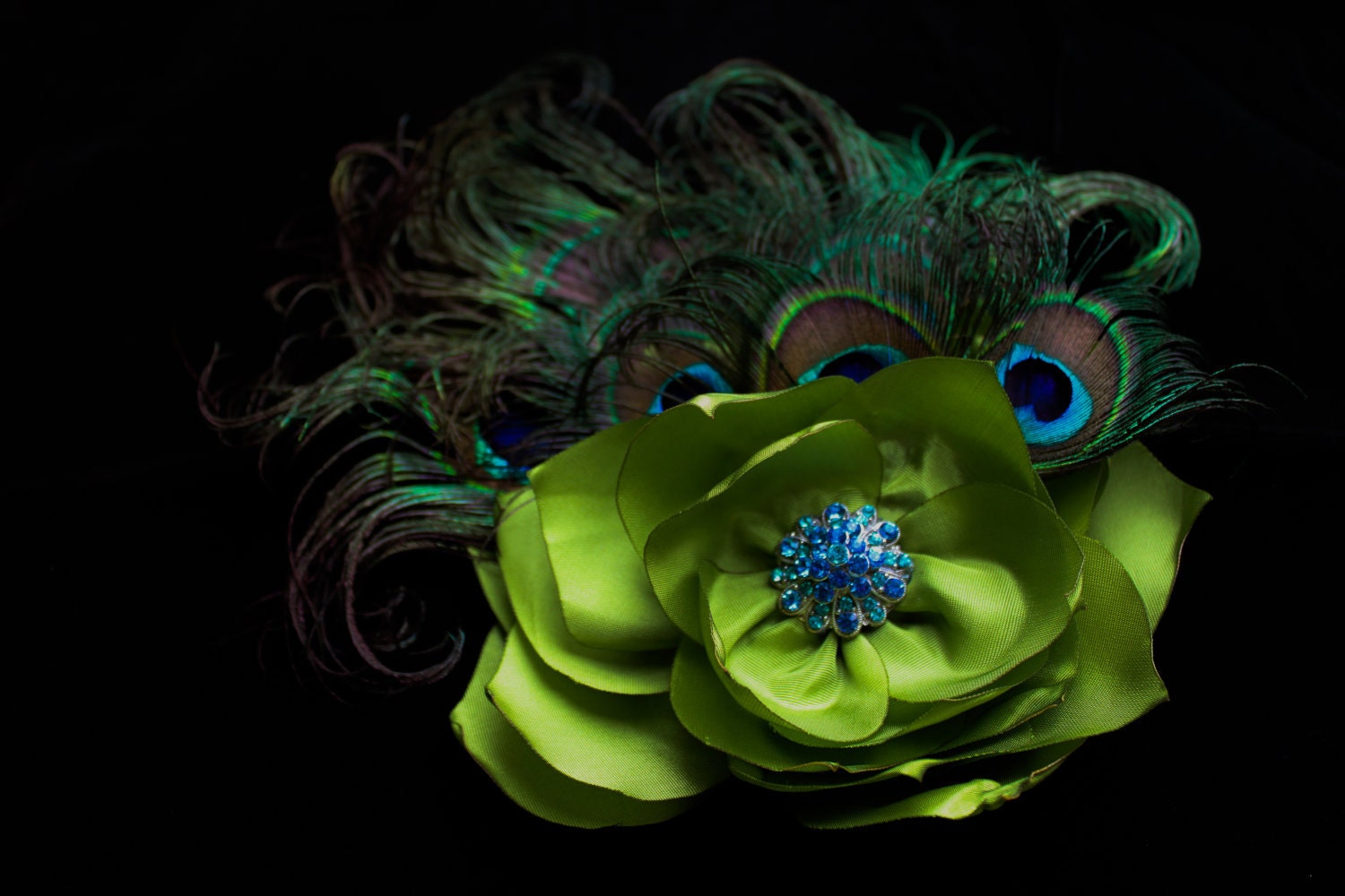Peacock feather wedding bride, bridal fascinator flower in blue and green