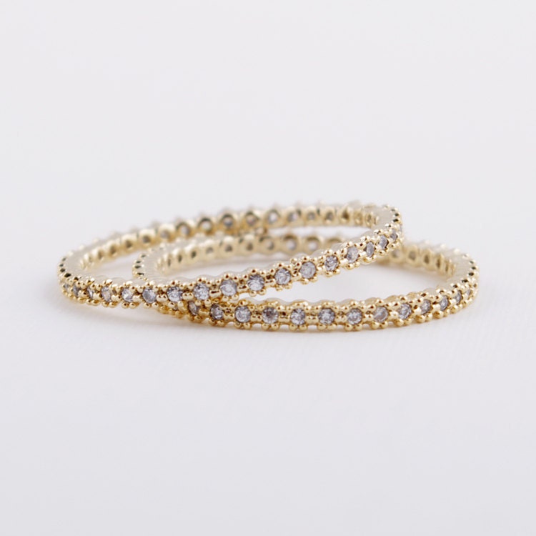Single Golden Diamante Band Ring