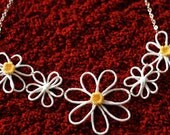 Dizzy Daisy Necklace