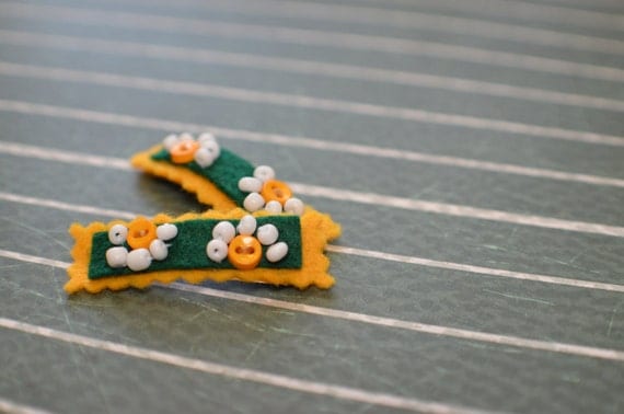 Back to School Girls Hair Clip (set of 2) Team Spirit Collection : Gold & Green Hair Bow Felt Beaded