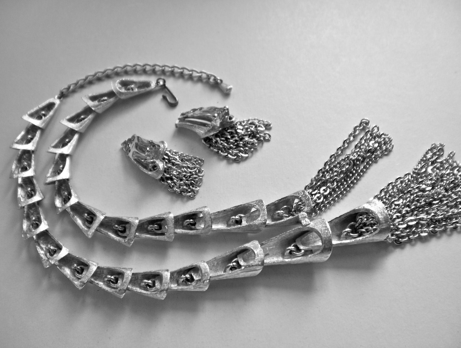 Vintage MODERNIST Textured Cone Links & multi Chains NECKLACE and EARRINGS Set