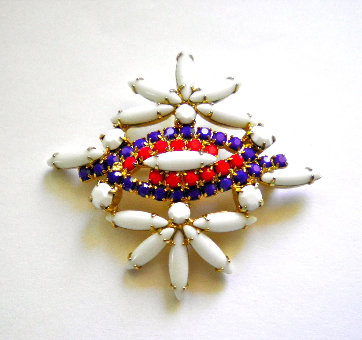 Vintage Patriotic Colors Brooch Pin with Prong set fancy cut stones Red White and Blue