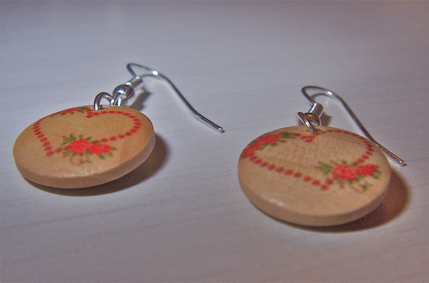 Heart-pattern wooden earrings
