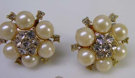 Vintage Mod 1960s Gold Tone Faux Pearl & Rhinestones Floral Cluster Screw Back Earrings..Mid Century Retro