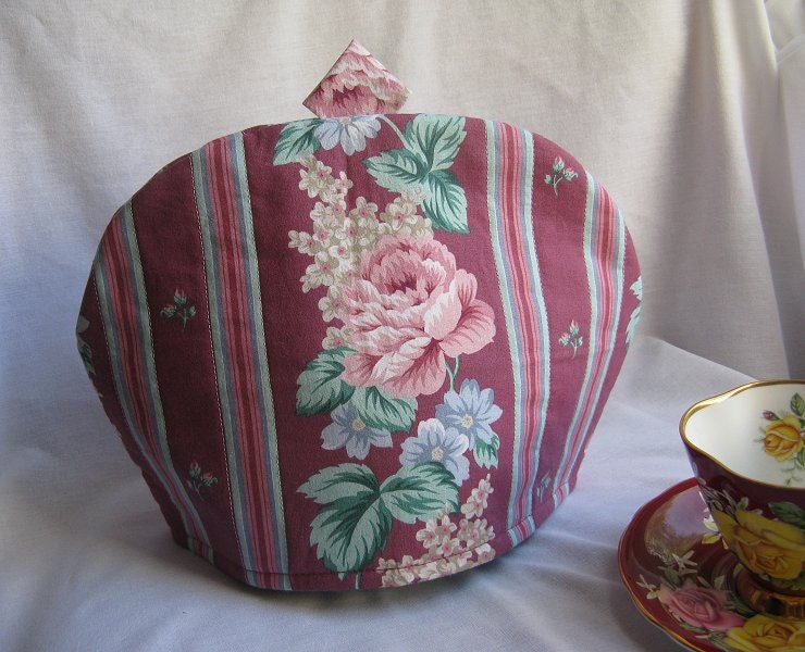 Roses and Stripes Tea Cozy