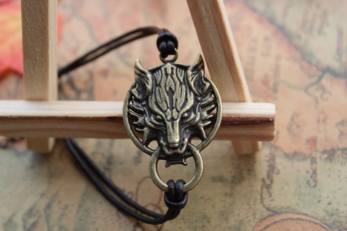 wolf bracelet,retro wolf head pendant bracelet,brown leather bracelet---B008