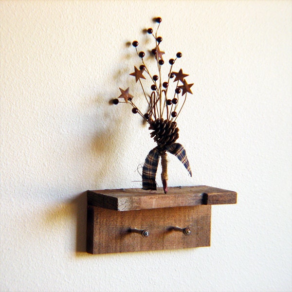 Rustic key rack, key hanger with 2 hooks, reclaimed wall hooks, 9" x 4" barnwood hanger