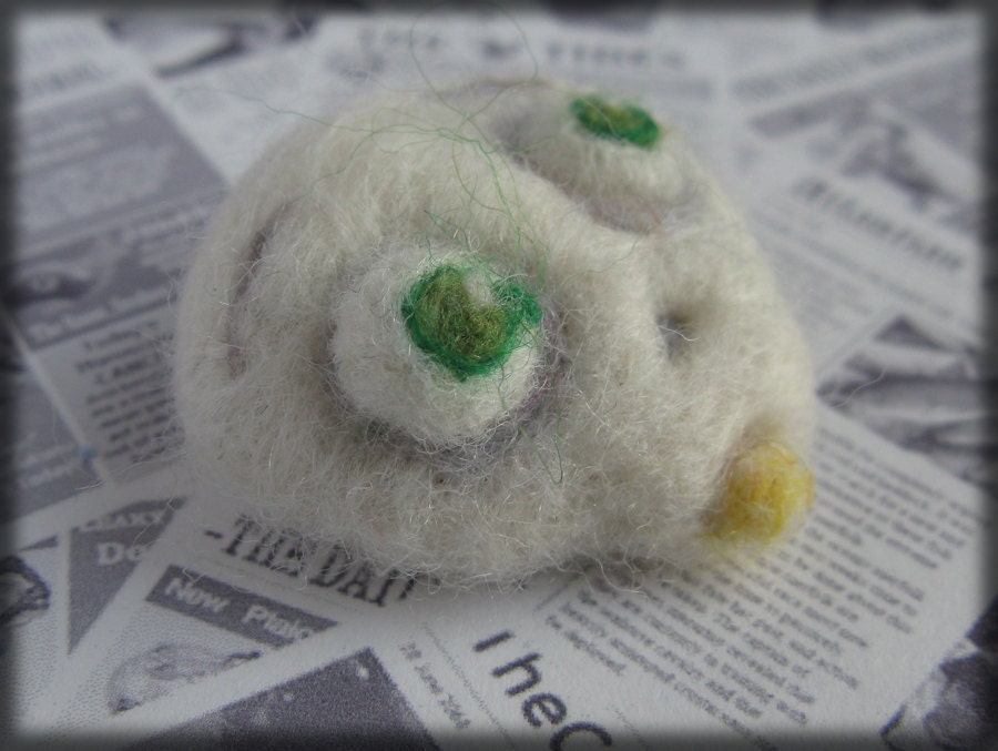 Skull Felted Brooch Baby Skeleton Needle Felted Pin 'Skeletot'