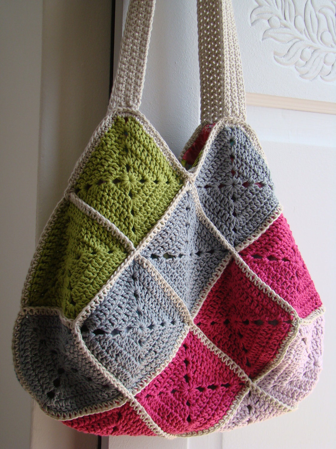 Sac au crochet avec 22 grannies