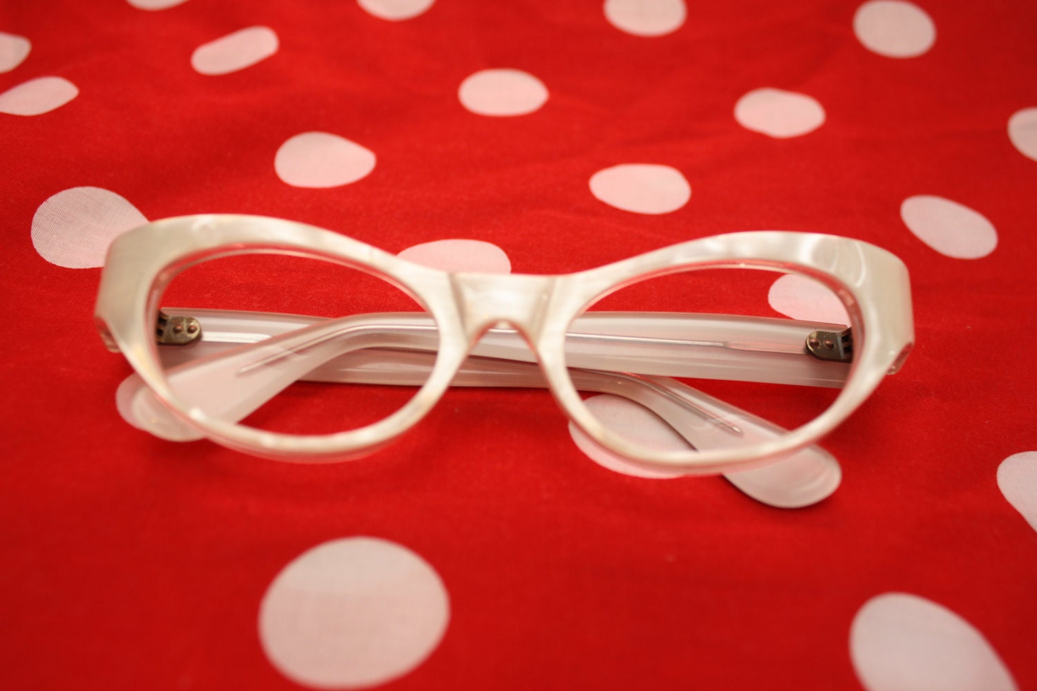 50's White Pearl Cat Eye Glasses