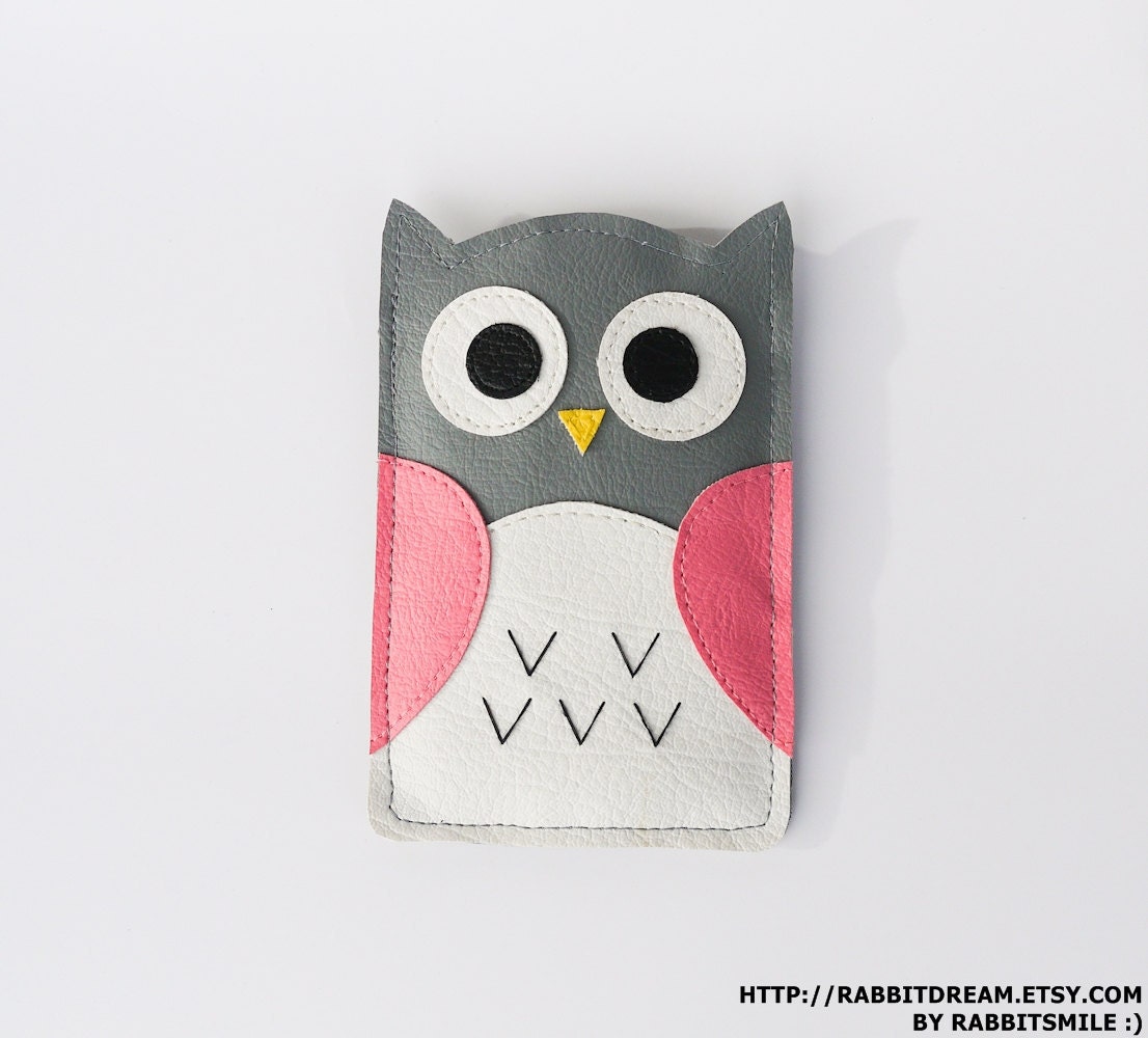 iPod touch 4 Case / iPod 4th Generation Cover / Sleeve -  Owl In Pink/Grey
