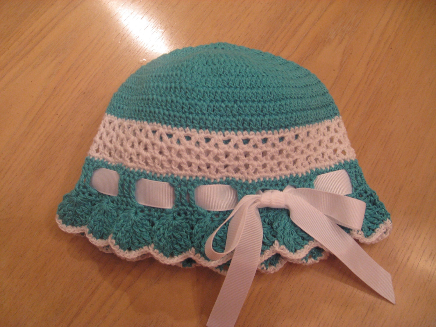 Girl Hat Cloche, Crochet Pattern PDF 12-002 INSTANT DOWNLOAD