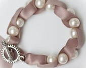 Twisted Ribbon Pearl Bracelet in Mauve