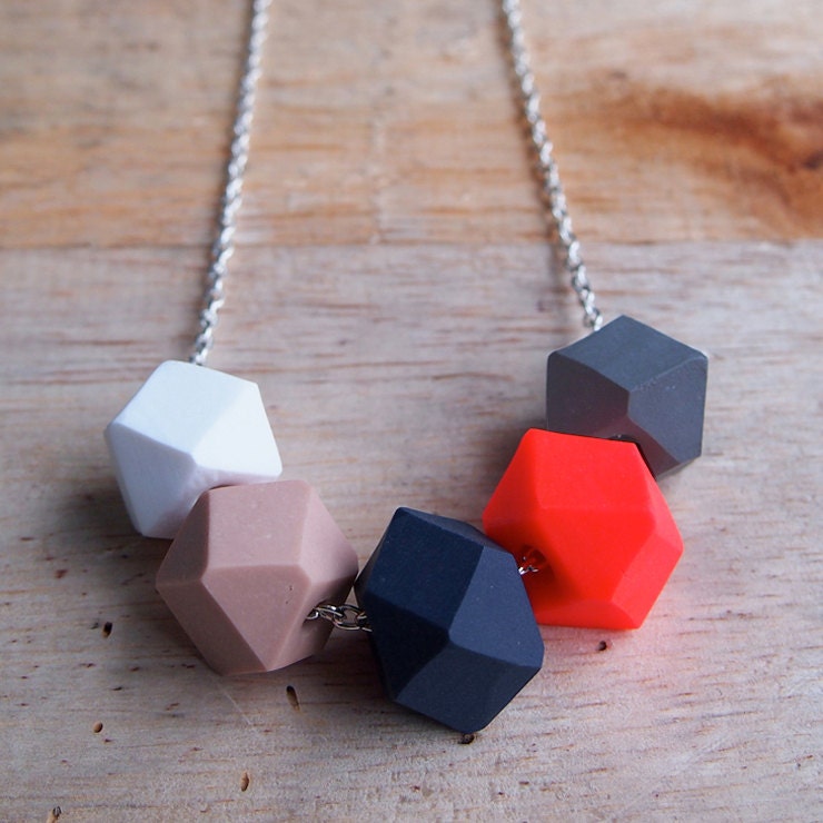 Hot Lips Geo Pop necklace